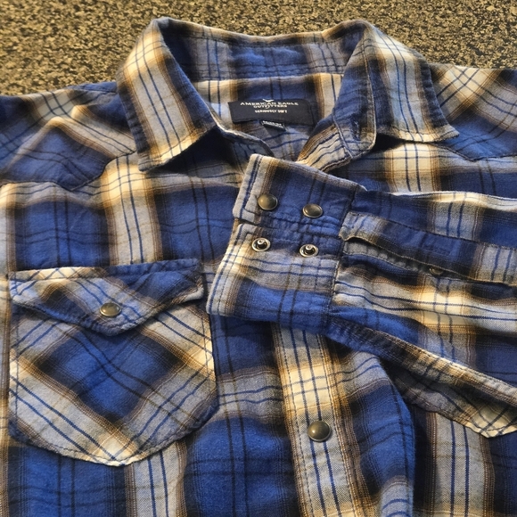 American Eagle Women’s “Seriously Soft” Plaid Snap Button Shirt – Size M - Picture 16 of 16